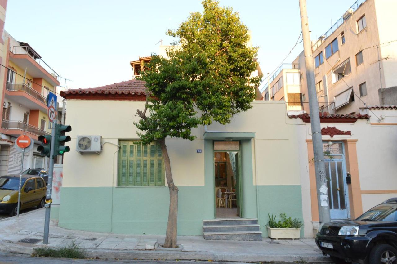 Apartamento Pireas Port Next To Metro Artistic House Exterior foto